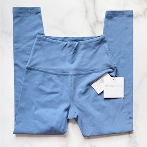 NWT BEYOND YOGA High Waisted Midi Leggings Denim Size Small